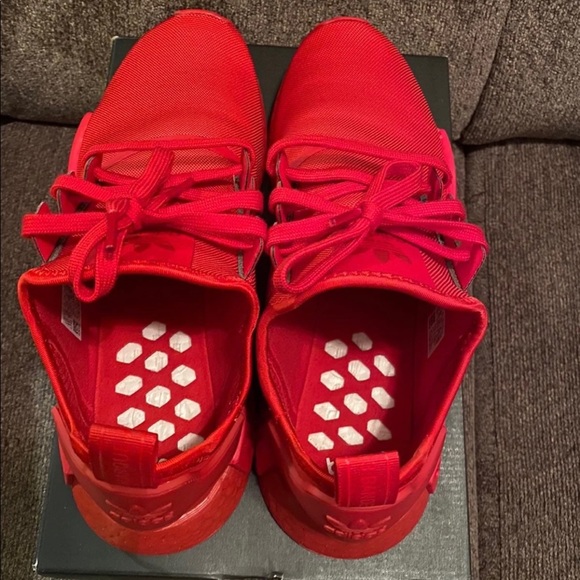 NMD R1 Scarlet FV9017 - Picture 5 of 12